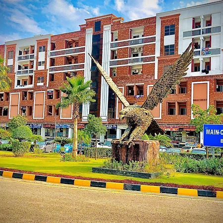 Royal Galaxy Hotel & Residence - Near Islamabad International Airport & Motorway Exterior foto
