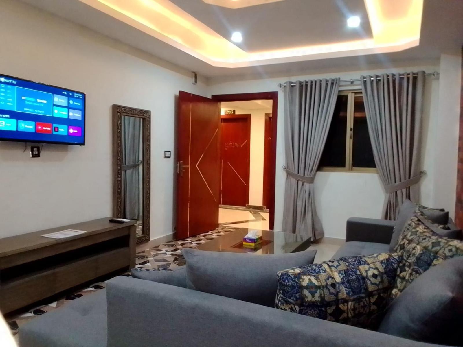 Royal Galaxy Hotel & Residence - Near Islamabad International Airport & Motorway Exterior foto