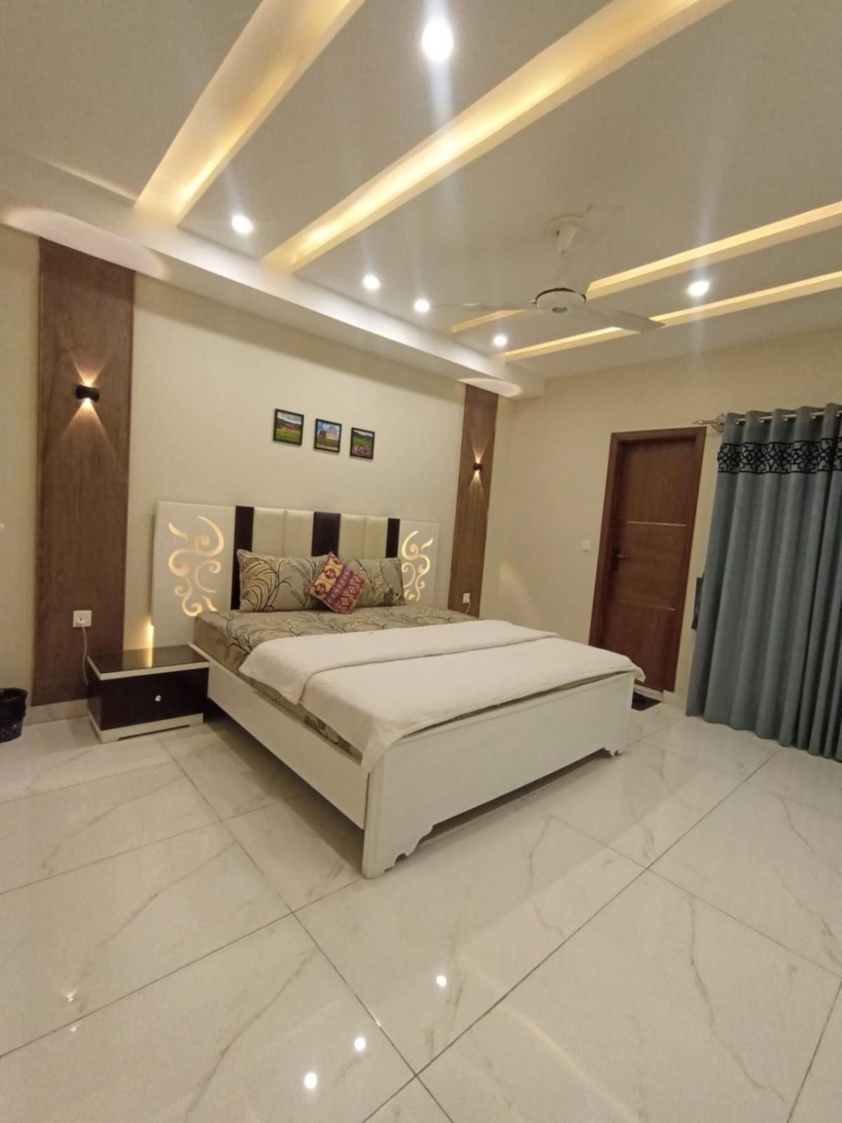 Royal Galaxy Hotel & Residence - Near Islamabad International Airport & Motorway Exterior foto