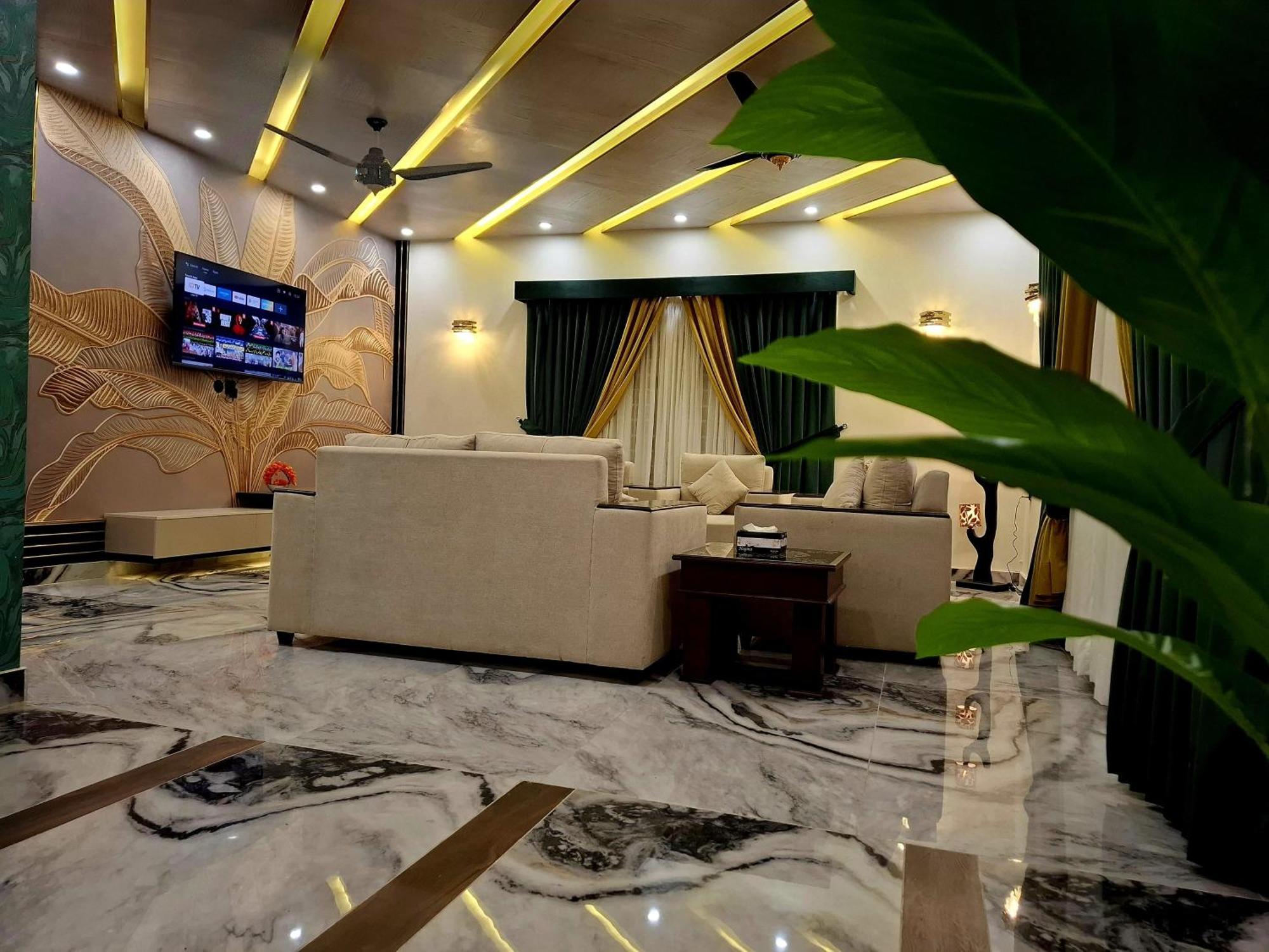Royal Galaxy Hotel & Residence - Near Islamabad International Airport & Motorway Exterior foto