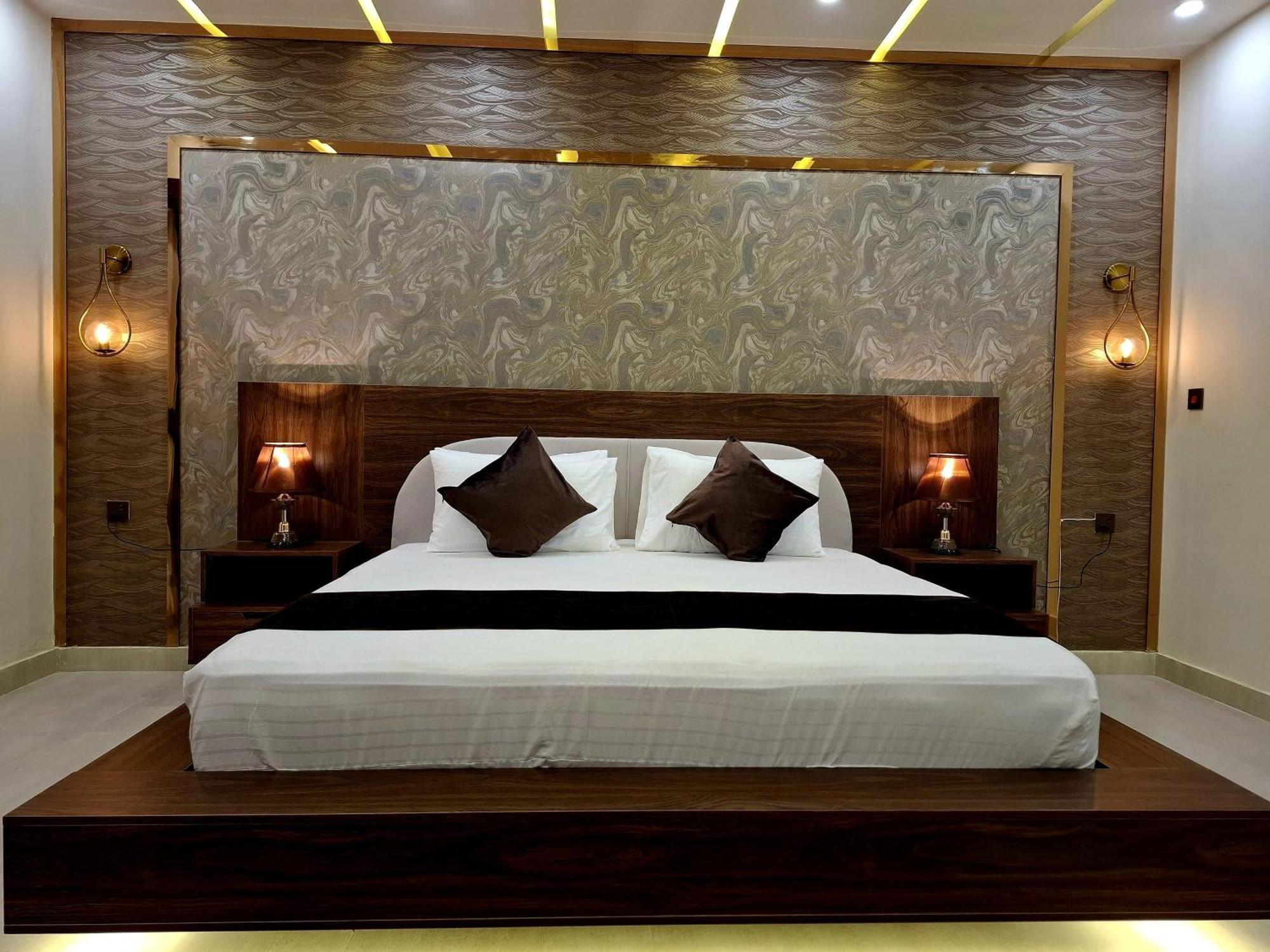Royal Galaxy Hotel & Residence - Near Islamabad International Airport & Motorway Exterior foto