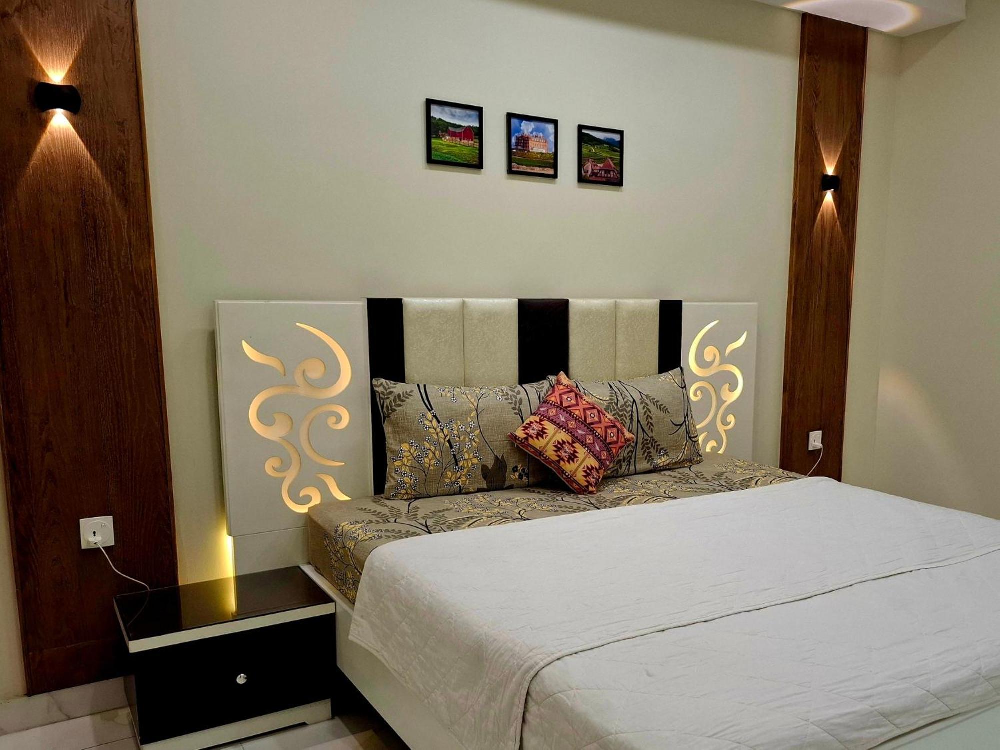 Royal Galaxy Hotel & Residence - Near Islamabad International Airport & Motorway Exterior foto