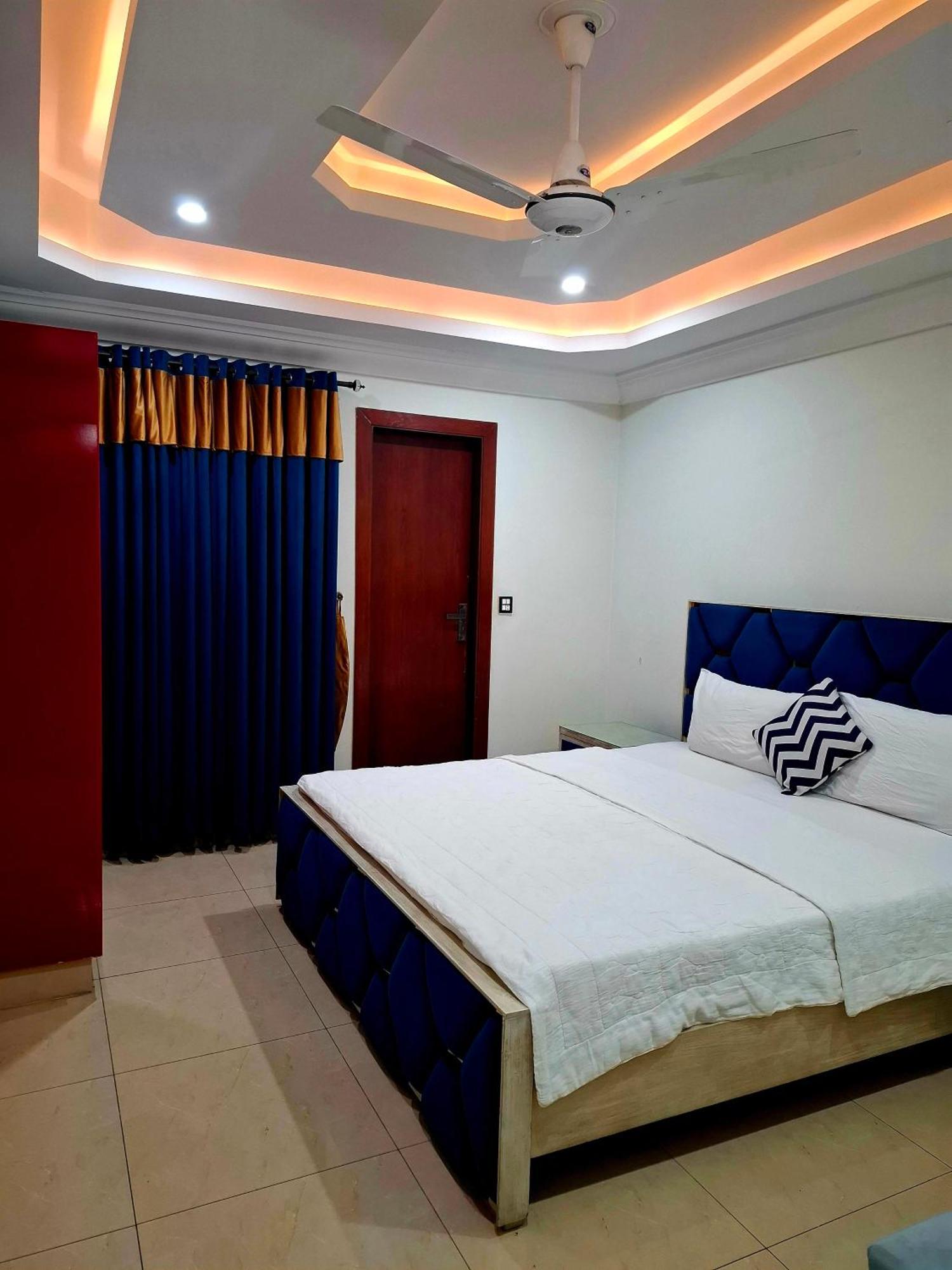 Royal Galaxy Hotel & Residence - Near Islamabad International Airport & Motorway Exterior foto