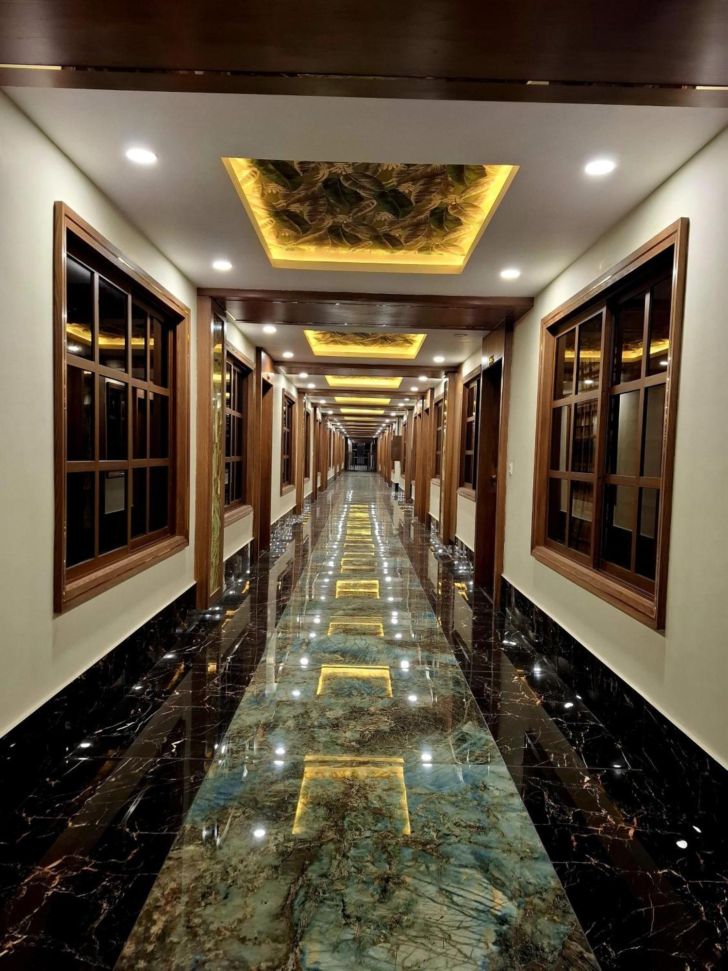Royal Galaxy Hotel & Residence - Near Islamabad International Airport & Motorway Exterior foto